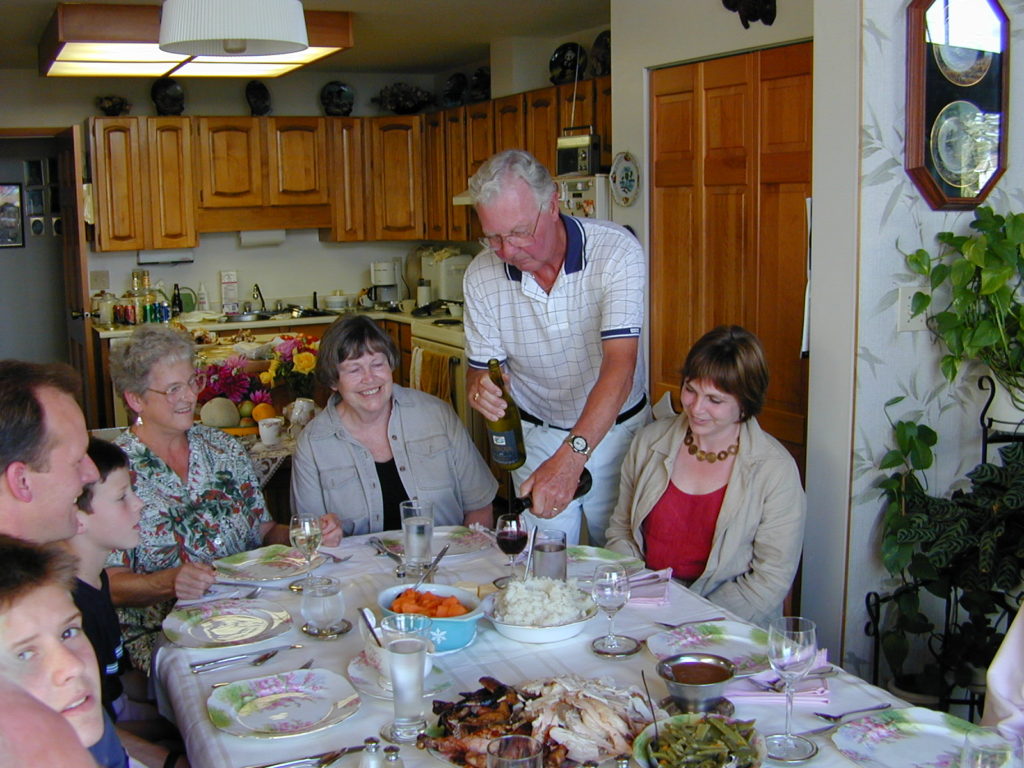Chris, Kevin, Taylor, Jean, Pat, Bob, Nadene - Thanksgiving dinner